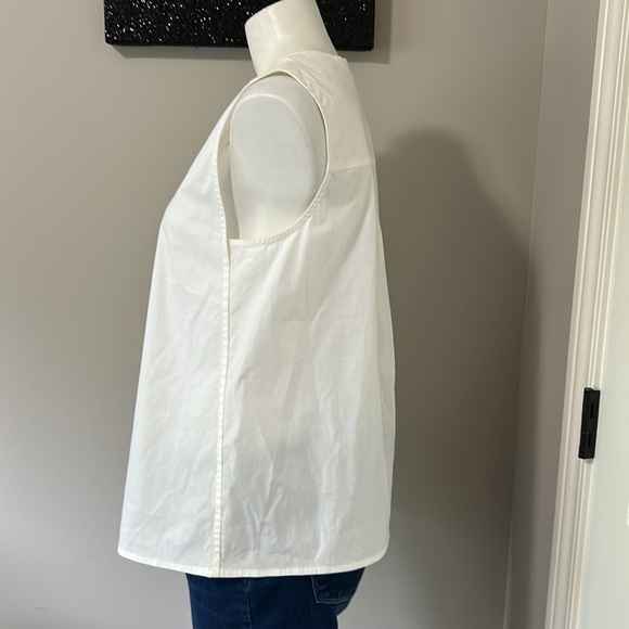 TORY BURCH White Marguerite Shell Sleeveless Top Decorative Buttons Shirt Sz 4 - Picture 6 of 13